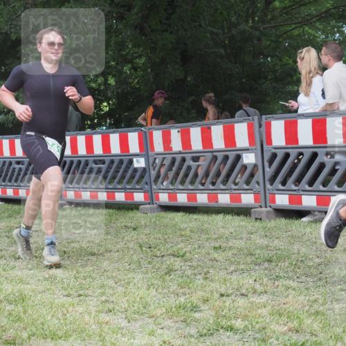 21.06.2025 - 27. Vierlanden-Triathlon KatJ http://msf.ph/oto/8020778 15.06.2025 13:20:22 Ziel 641, 678, 688, 694, 709, 741, 840 meine-sportfotos.de