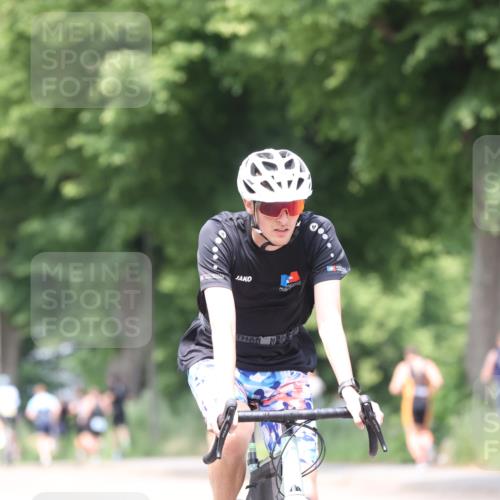15.06.2025 - 7 Türme Triathlon Yannick Fuchs http://msf.ph/oto/8020822 15.06.2025 13:33:09 Radfahren 736, 927, 989, 1152 meine-sportfotos.de