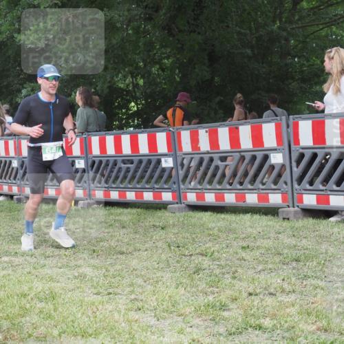21.06.2025 - 27. Vierlanden-Triathlon KatJ http://msf.ph/oto/8020857 15.06.2025 13:20:24 Ziel 641, 678, 688, 694, 709, 741 meine-sportfotos.de