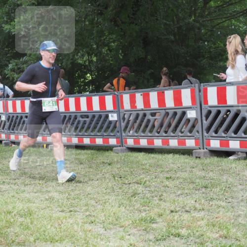21.06.2025 - 27. Vierlanden-Triathlon KatJ http://msf.ph/oto/8020871 15.06.2025 13:20:24 Ziel 641, 678, 688, 694, 709, 741 meine-sportfotos.de