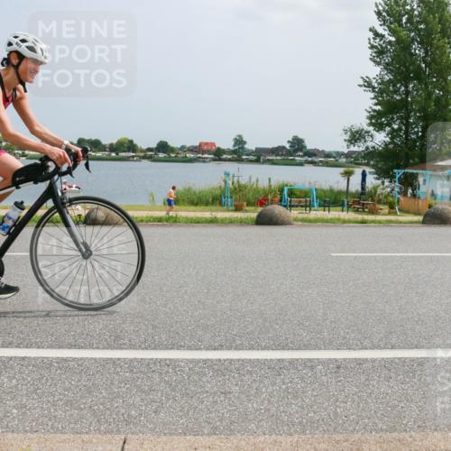 21.06.2025 - 27. Vierlanden-Triathlon H.Heesch http://msf.ph/oto/8020884 15.06.2025 12:04:25 Radfahren 792, 804, 901, 904, 954 meine-sportfotos.de