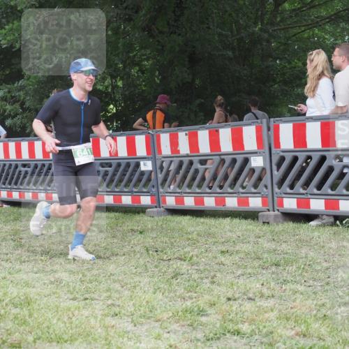 21.06.2025 - 27. Vierlanden-Triathlon KatJ http://msf.ph/oto/8020886 15.06.2025 13:20:24 Ziel 641, 678, 688, 694, 709, 741 meine-sportfotos.de