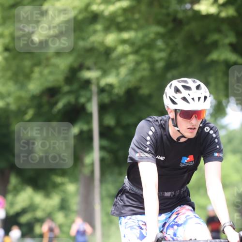 15.06.2025 - 7 Türme Triathlon Yannick Fuchs http://msf.ph/oto/8020887 15.06.2025 13:33:10 Radfahren 736, 927, 989, 1152 meine-sportfotos.de