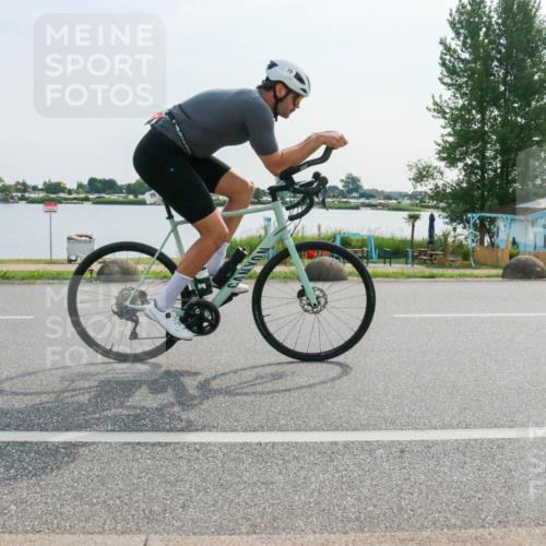 15.06.2025 - 27. Vierlanden-Triathlon H.Heesch http://msf.ph/oto/8020903 15.06.2025 09:51:13 Radfahren 75 meine-sportfotos.de