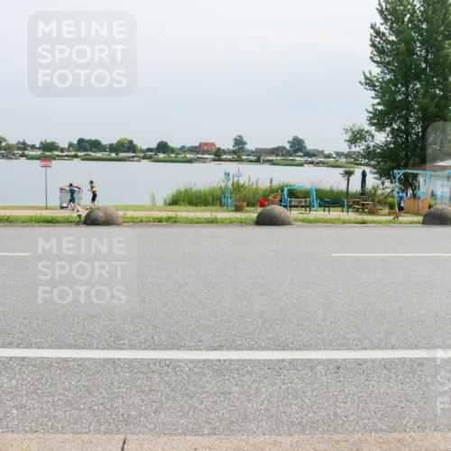 15.06.2025 - 27. Vierlanden-Triathlon H.Heesch http://msf.ph/oto/8020905 15.06.2025 11:16:28 Radfahren 45, 603, 717, 805 meine-sportfotos.de