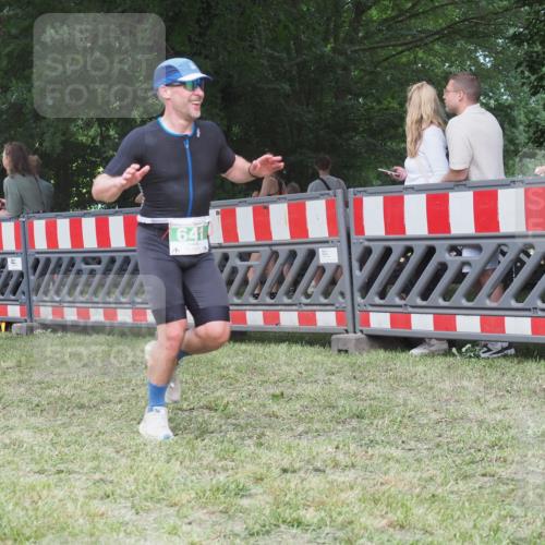 21.06.2025 - 27. Vierlanden-Triathlon KatJ http://msf.ph/oto/8020926 15.06.2025 13:20:24 Ziel 641, 678, 688, 694, 709, 741 meine-sportfotos.de