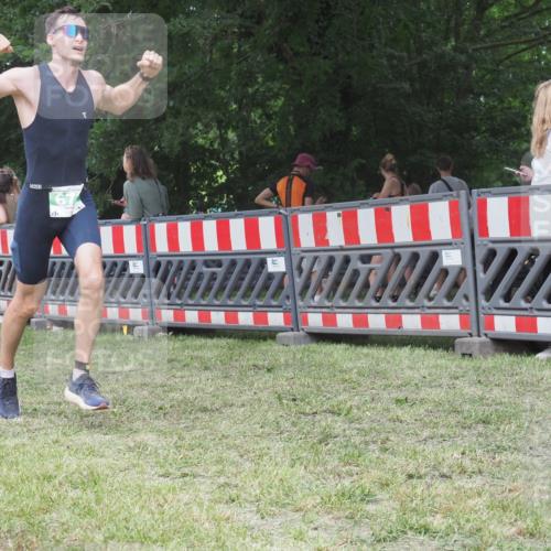 21.06.2025 - 27. Vierlanden-Triathlon KatJ http://msf.ph/oto/8020959 15.06.2025 13:20:25 Ziel 641, 678, 688, 694, 709 meine-sportfotos.de
