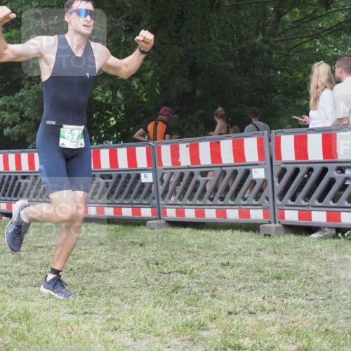 21.06.2025 - 27. Vierlanden-Triathlon KatJ http://msf.ph/oto/8020993 15.06.2025 13:20:25 Ziel 641, 678, 688, 694, 709 meine-sportfotos.de