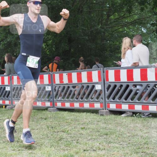 21.06.2025 - 27. Vierlanden-Triathlon KatJ http://msf.ph/oto/8021009 15.06.2025 13:20:25 Ziel 641, 678, 688, 694, 709 meine-sportfotos.de