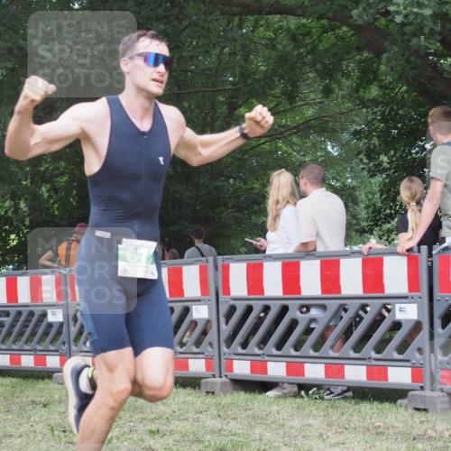 21.06.2025 - 27. Vierlanden-Triathlon KatJ http://msf.ph/oto/8021043 15.06.2025 13:20:26 Ziel 641, 678, 688, 694, 709 meine-sportfotos.de