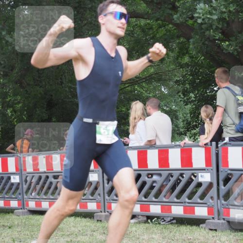 21.06.2025 - 27. Vierlanden-Triathlon KatJ http://msf.ph/oto/8021062 15.06.2025 13:20:26 Ziel 641, 678, 688, 694, 709 meine-sportfotos.de