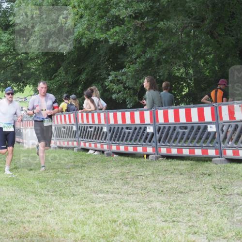 21.06.2025 - 27. Vierlanden-Triathlon KatJ http://msf.ph/oto/8021080 15.06.2025 13:20:27 Ziel 678, 688, 694, 709 meine-sportfotos.de