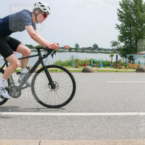 21.06.2025 - 27. Vierlanden-Triathlon H.Heesch http://msf.ph/oto/8021149 15.06.2025 12:04:39 Radfahren 237, 826 meine-sportfotos.de