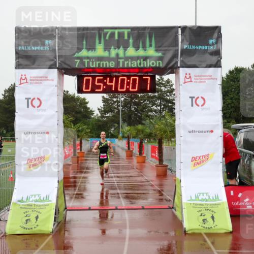 15.06.2025 - 7 Türme Triathlon Michael Strokosch http://msf.ph/oto/8021178 15.06.2025 15:40:06 Ziel 271 meine-sportfotos.de