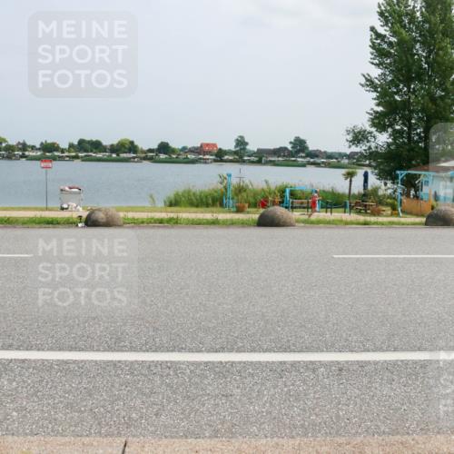 21.06.2025 - 27. Vierlanden-Triathlon H.Heesch http://msf.ph/oto/8021220 15.06.2025 12:04:46 Radfahren 822, 826, 913 meine-sportfotos.de