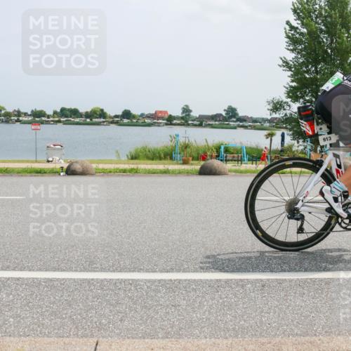 21.06.2025 - 27. Vierlanden-Triathlon H.Heesch http://msf.ph/oto/8021241 15.06.2025 12:04:46 Radfahren 822, 826, 913 meine-sportfotos.de