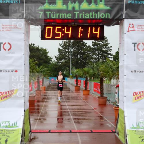 15.06.2025 - 7 Türme Triathlon Michael Strokosch http://msf.ph/oto/8021306 15.06.2025 15:41:14 Ziel 303 meine-sportfotos.de