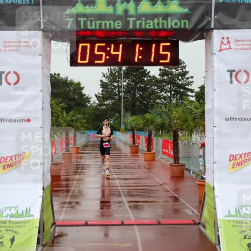 15.06.2025 - 7 Türme Triathlon Michael Strokosch http://msf.ph/oto/8021321 15.06.2025 15:41:14 Ziel 303 meine-sportfotos.de