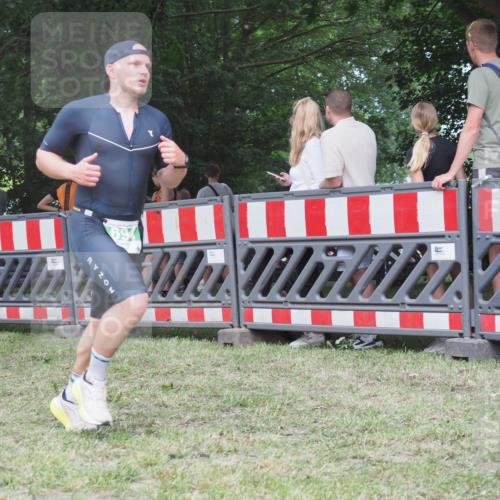 21.06.2025 - 27. Vierlanden-Triathlon KatJ http://msf.ph/oto/8021330 15.06.2025 13:20:31 Ziel 688, 694, 709 meine-sportfotos.de