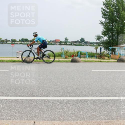 21.06.2025 - 27. Vierlanden-Triathlon H.Heesch http://msf.ph/oto/8021342 15.06.2025 12:04:53 Radfahren 252, 699 meine-sportfotos.de