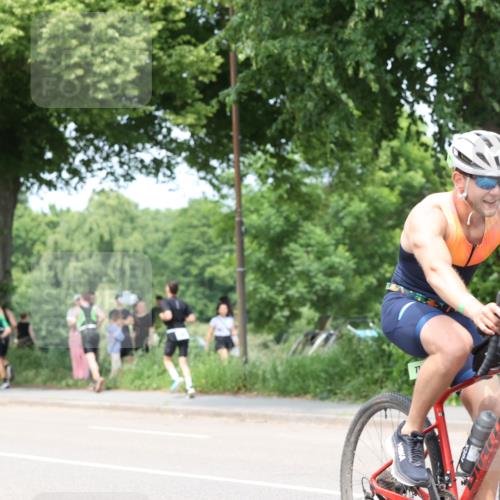 15.06.2025 - 7 Türme Triathlon Yannick Fuchs http://msf.ph/oto/8021385 15.06.2025 13:33:27 Radfahren 534, 774, 775, 797, 956, 1144 meine-sportfotos.de