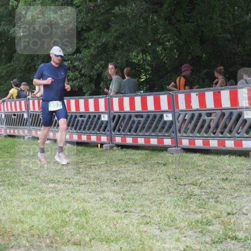 21.06.2025 - 27. Vierlanden-Triathlon KatJ http://msf.ph/oto/8021455 15.06.2025 13:20:44 Ziel 236, 647, 649, 697 meine-sportfotos.de