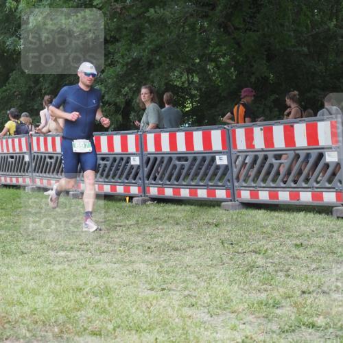 21.06.2025 - 27. Vierlanden-Triathlon KatJ http://msf.ph/oto/8021468 15.06.2025 13:20:44 Ziel 236, 647, 649, 697 meine-sportfotos.de