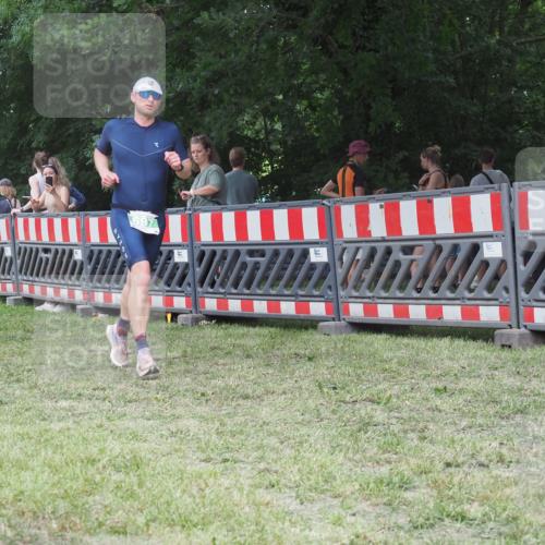 21.06.2025 - 27. Vierlanden-Triathlon KatJ http://msf.ph/oto/8021493 15.06.2025 13:20:44 Ziel 236, 647, 649, 697 meine-sportfotos.de