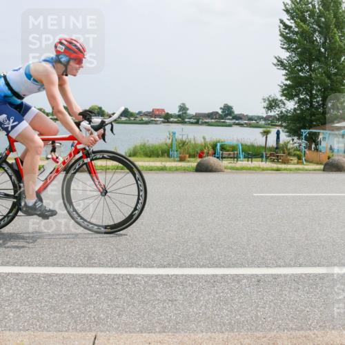 21.06.2025 - 27. Vierlanden-Triathlon H.Heesch http://msf.ph/oto/8021517 15.06.2025 12:05:04 Radfahren 915 meine-sportfotos.de
