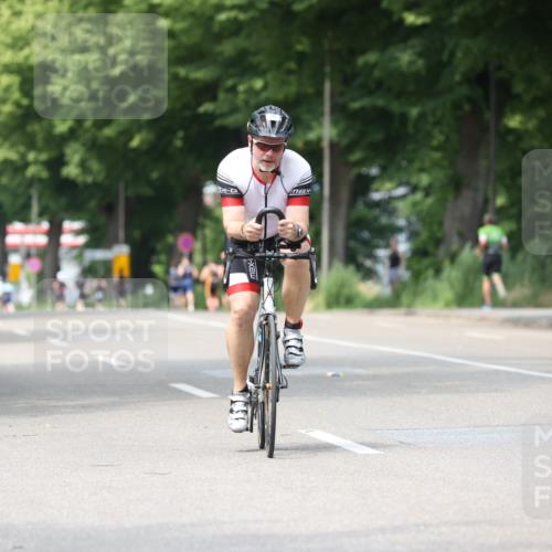 15.06.2025 - 7 Türme Triathlon Yannick Fuchs http://msf.ph/oto/8021607 15.06.2025 13:33:36 Radfahren 512, 534, 889 meine-sportfotos.de