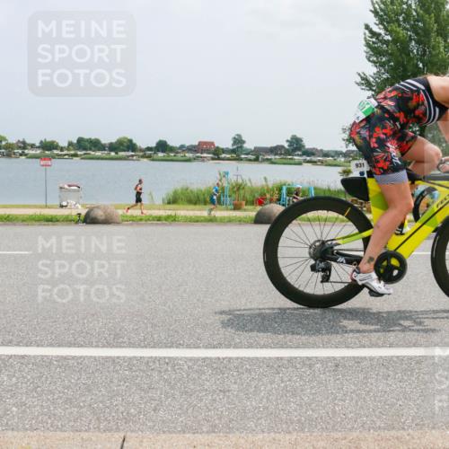 21.06.2025 - 27. Vierlanden-Triathlon H.Heesch http://msf.ph/oto/8021721 15.06.2025 12:05:28 Radfahren 931, 957, 989, 990, 991, 992, 993 meine-sportfotos.de