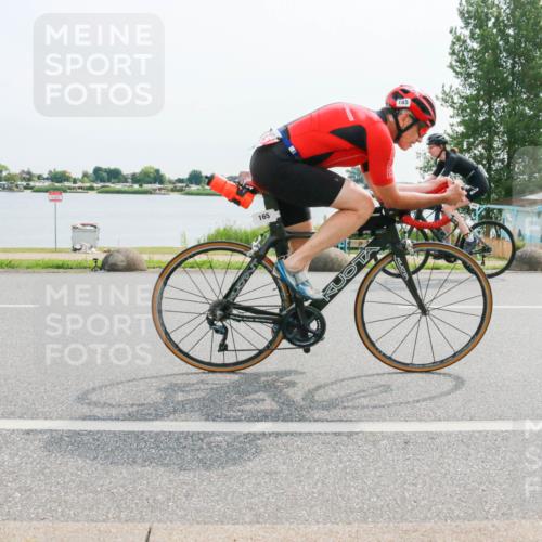 15.06.2025 - 27. Vierlanden-Triathlon H.Heesch http://msf.ph/oto/8021748 15.06.2025 10:27:29 Radfahren 165, 176, 492, 522, 549, 628 meine-sportfotos.de