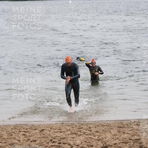 21.06.2025 - 27. Vierlanden-Triathlon MichiJ http://msf.ph/oto/8021785 15.06.2026 10:52:09 Schwimmen 693 meine-sportfotos.de