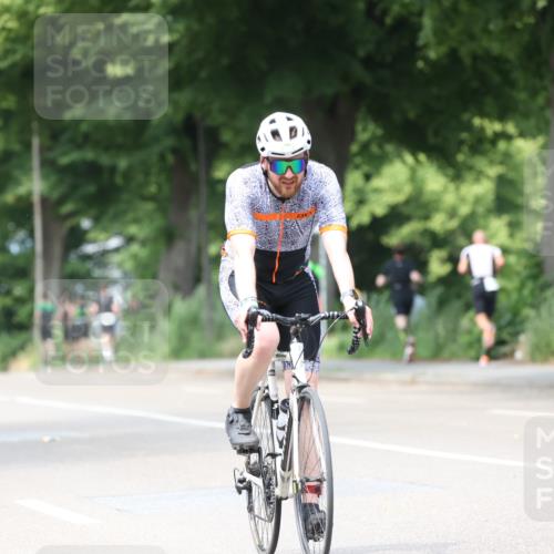 15.06.2025 - 7 Türme Triathlon Yannick Fuchs http://msf.ph/oto/8021797 15.06.2025 13:33:50 Radfahren 1139 meine-sportfotos.de