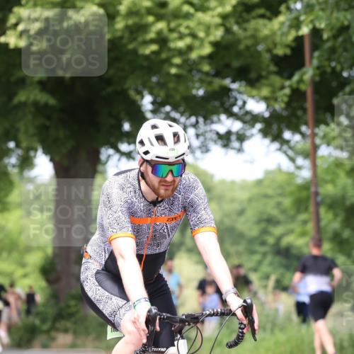 15.06.2025 - 7 Türme Triathlon Yannick Fuchs http://msf.ph/oto/8021819 15.06.2025 13:33:51 Radfahren 1139, 1142 meine-sportfotos.de