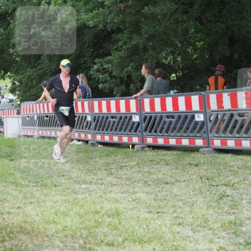 21.06.2025 - 27. Vierlanden-Triathlon KatJ http://msf.ph/oto/8021834 15.06.2025 13:21:08 Ziel 782 meine-sportfotos.de