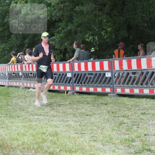 21.06.2025 - 27. Vierlanden-Triathlon KatJ http://msf.ph/oto/8021875 15.06.2025 13:21:09 Ziel 782 meine-sportfotos.de