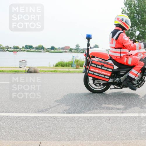 15.06.2025 - 27. Vierlanden-Triathlon H.Heesch http://msf.ph/oto/8021964 15.06.2025 10:27:31 Radfahren 165, 492, 522, 549, 628 meine-sportfotos.de