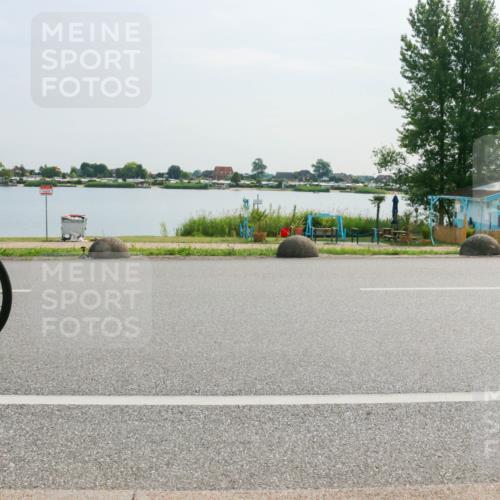 15.06.2025 - 27. Vierlanden-Triathlon H.Heesch http://msf.ph/oto/8021965 15.06.2025 09:56:22 Radfahren 77, 111, 132 meine-sportfotos.de