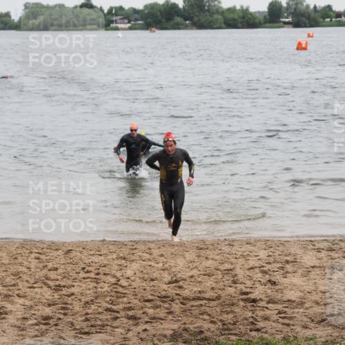 21.06.2025 - 27. Vierlanden-Triathlon MichiJ http://msf.ph/oto/8022004 15.06.2026 10:52:15 Schwimmen 652, 693, 759 meine-sportfotos.de