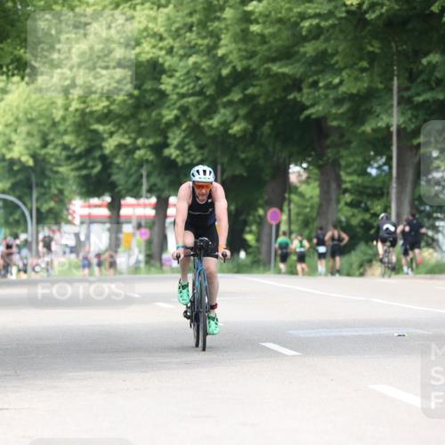 15.06.2025 - 7 Türme Triathlon Yannick Fuchs http://msf.ph/oto/8022088 15.06.2025 13:34:01 Radfahren 376, 853, 926, 1142, 1180 meine-sportfotos.de