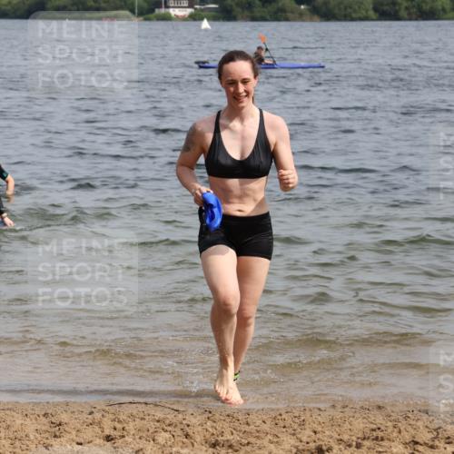 15.06.2025 - 27. Vierlanden-Triathlon Lena Gebhardt http://msf.ph/oto/8022113 15.06.2025 10:19:41 Schwimmen 503, 539, 578, 603 meine-sportfotos.de