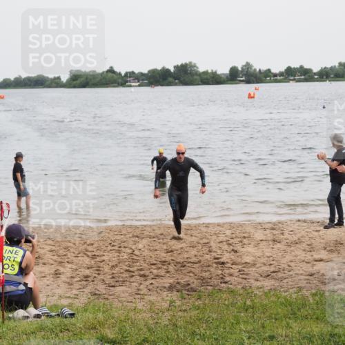 21.06.2025 - 27. Vierlanden-Triathlon MichiJ http://msf.ph/oto/8022126 15.06.2026 10:52:20 Schwimmen 652, 682, 693, 759 meine-sportfotos.de