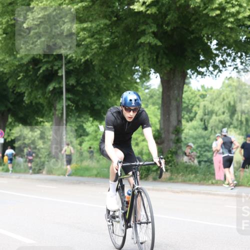 15.06.2025 - 7 Türme Triathlon Yannick Fuchs http://msf.ph/oto/8022148 15.06.2025 13:34:12 Radfahren 531, 801, 942 meine-sportfotos.de