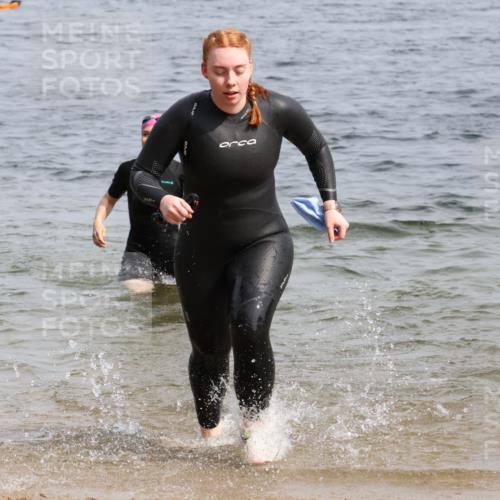 15.06.2025 - 27. Vierlanden-Triathlon Lena Gebhardt http://msf.ph/oto/8022191 15.06.2025 10:19:47 Schwimmen 500, 503, 539, 569, 578, 603 meine-sportfotos.de
