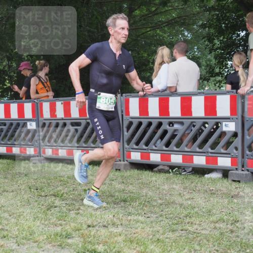 21.06.2025 - 27. Vierlanden-Triathlon KatJ http://msf.ph/oto/8022207 15.06.2025 13:21:33 Ziel 805, 853 meine-sportfotos.de