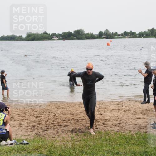 21.06.2025 - 27. Vierlanden-Triathlon MichiJ http://msf.ph/oto/8022216 15.06.2026 10:52:22 Schwimmen 652, 682, 759 meine-sportfotos.de
