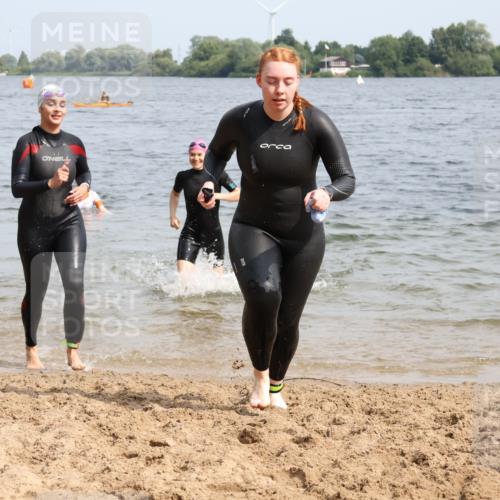 15.06.2025 - 27. Vierlanden-Triathlon Lena Gebhardt http://msf.ph/oto/8022234 15.06.2025 10:19:49 Schwimmen 500, 503, 539, 553, 569, 578, 603 meine-sportfotos.de
