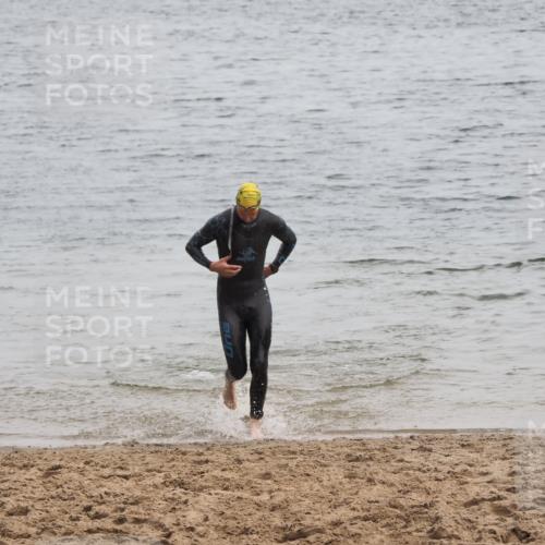 21.06.2025 - 27. Vierlanden-Triathlon MichiJ http://msf.ph/oto/8022249 15.06.2026 10:52:25 Schwimmen 652, 682, 759 meine-sportfotos.de