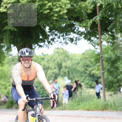 15.06.2025 - 7 Türme Triathlon Yannick Fuchs http://msf.ph/oto/8022252 15.06.2025 13:34:19 Radfahren 531 meine-sportfotos.de